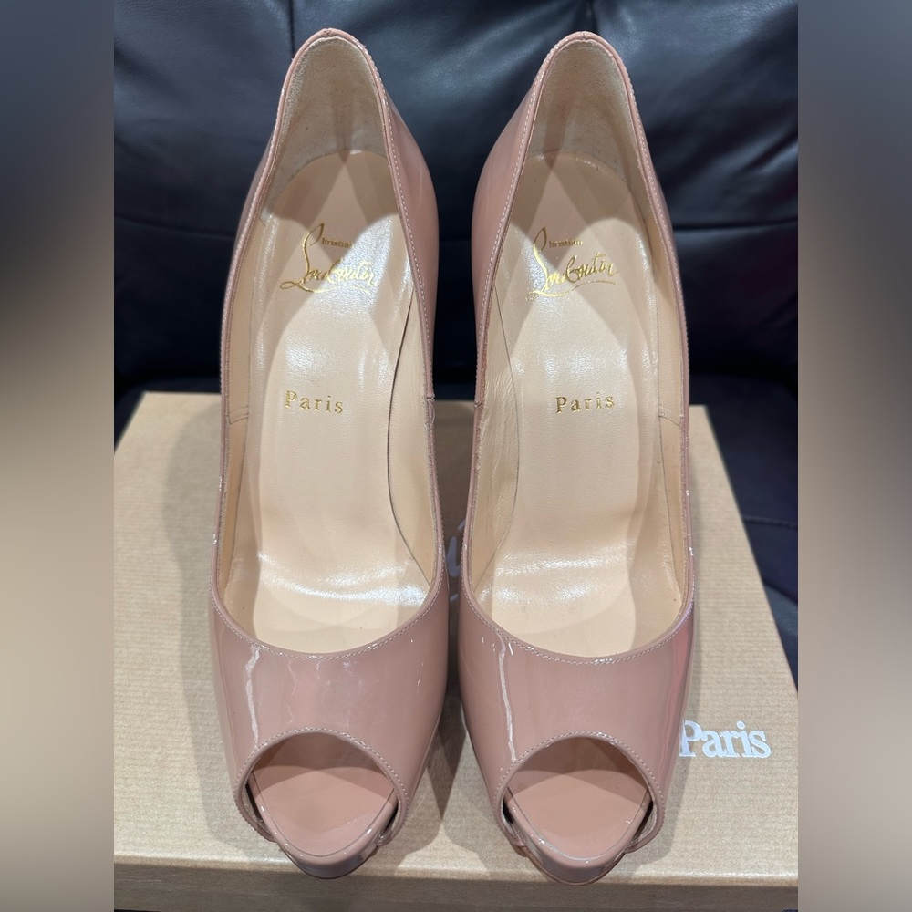 Christian Louboutin New Very Prive Patent Leather Pumps